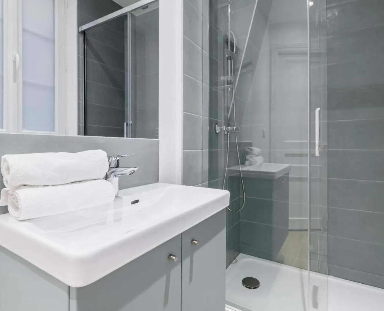 Jolie 2 Pieces Proche Metro - 19 - 4p - Flat-guest * Παρίσι
